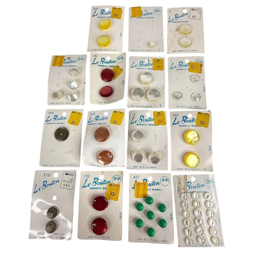 VTG Le Bouton Buttons Various Sizes & Colors 15 Cards Some Partial Some Complete